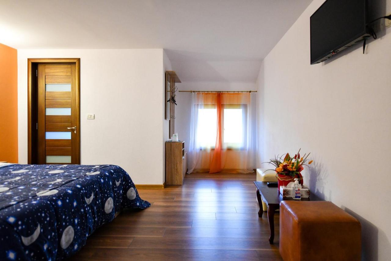 Villa Castellino Tîrgu Ocna Eksteriør billede
