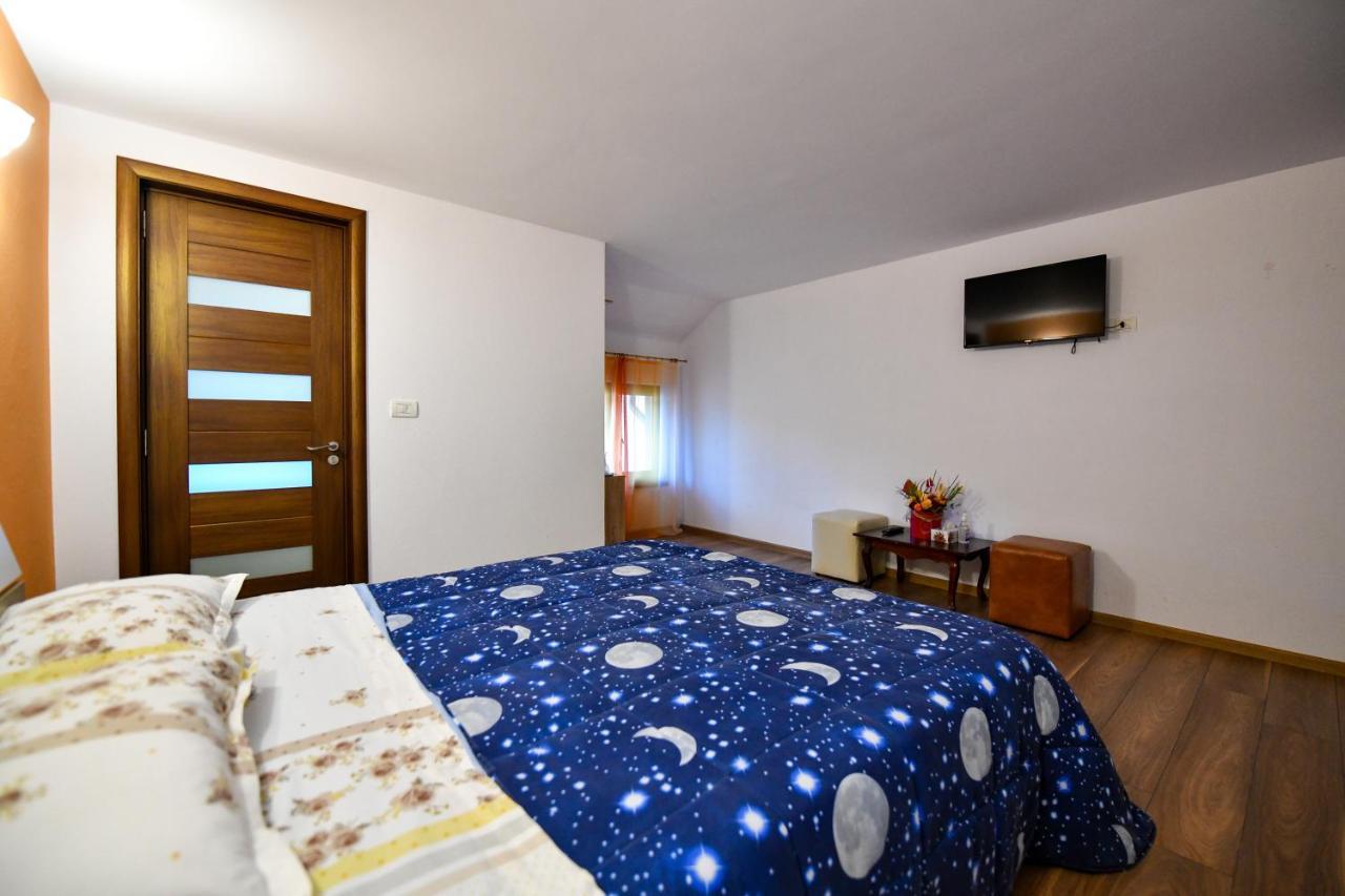 Villa Castellino Tîrgu Ocna Eksteriør billede
